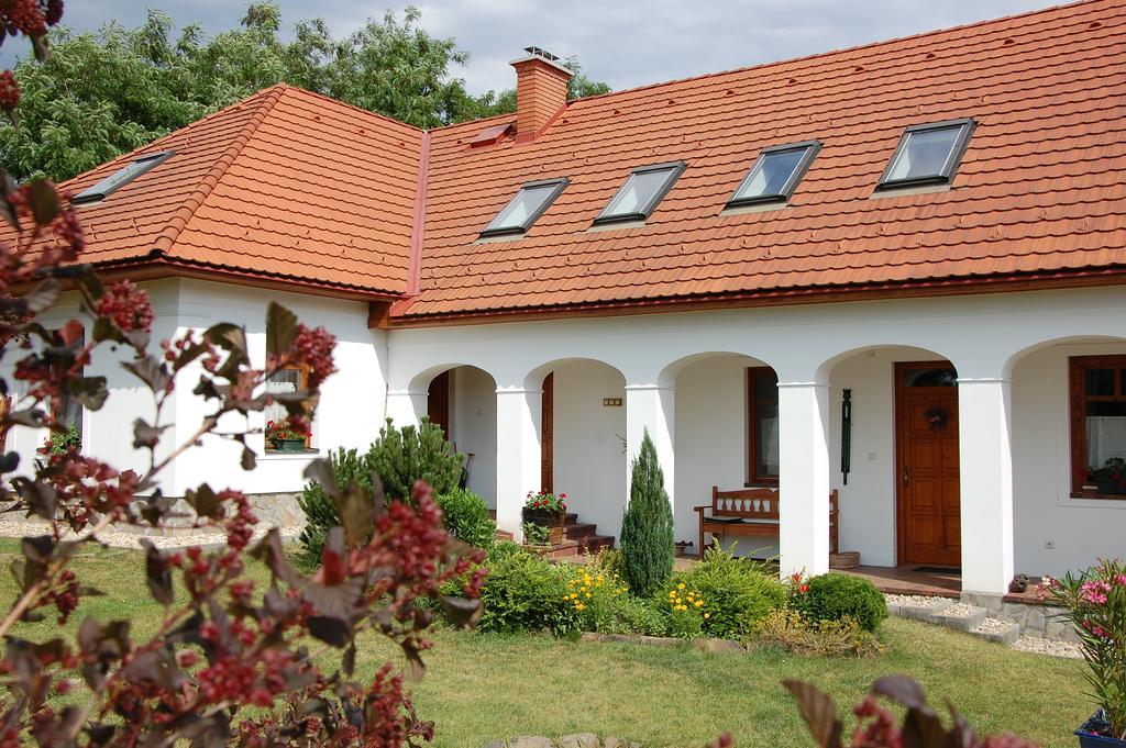 Appartamento Ámbitus-ház Egerszalók Esterno foto